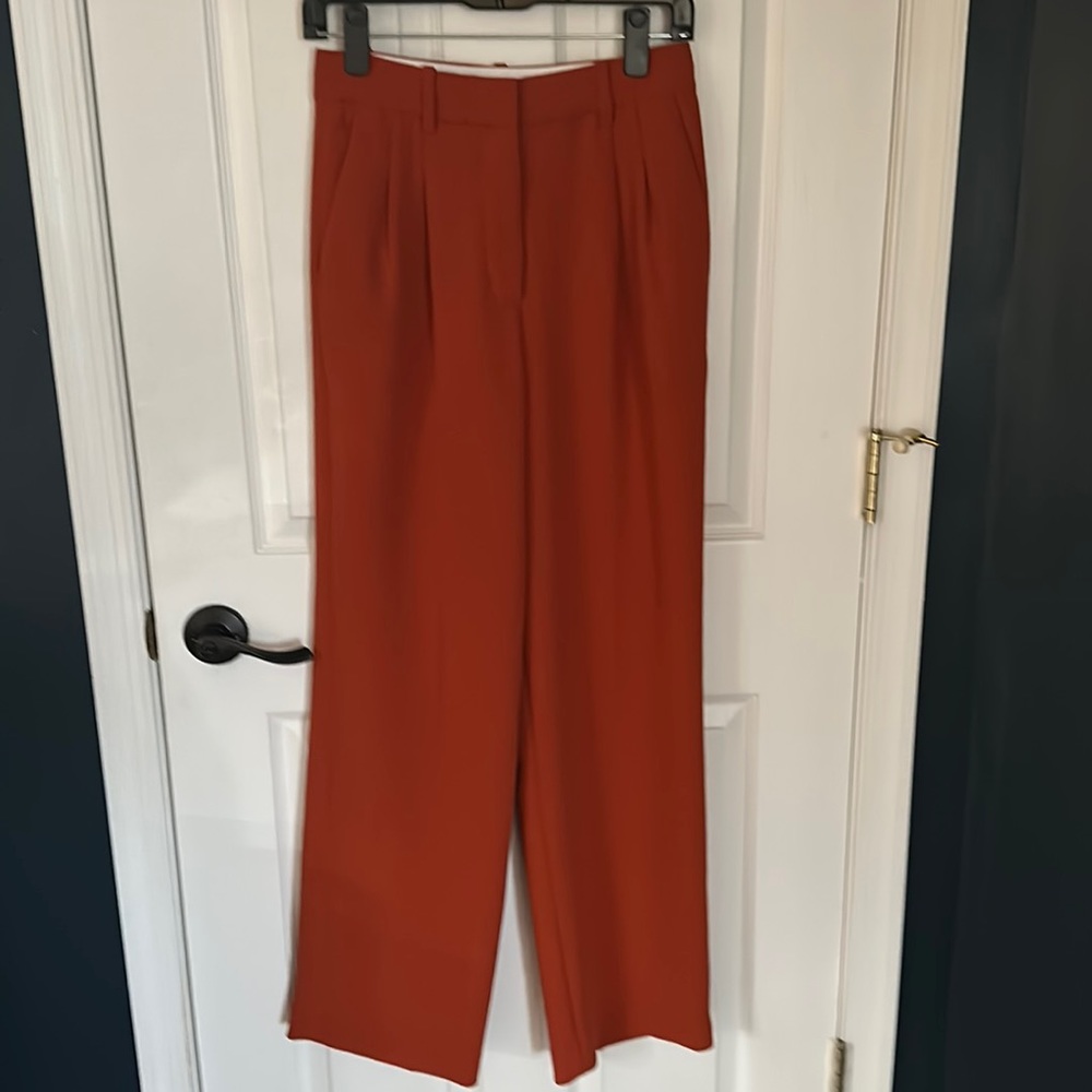 Aritzia Wilfred Effortless pant - size 4- paprika